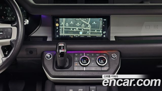 Land Rover Defender (L663) 110 D300 HSE 2022 — фото 15