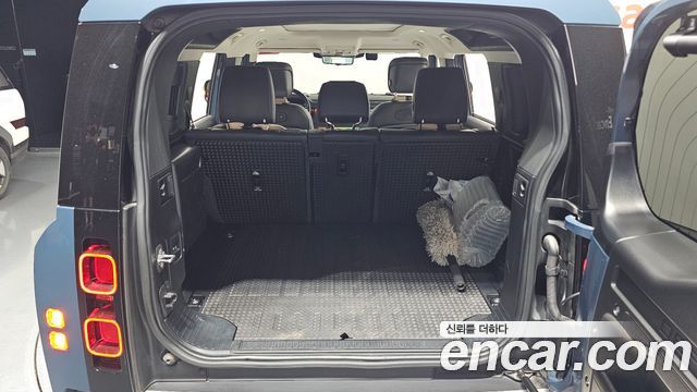Land Rover Defender (L663) 110 D300 HSE 2022 — фото 19