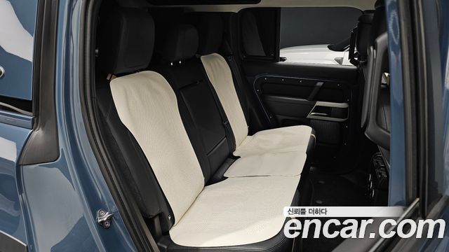 Land Rover Defender (L663) 110 D300 HSE 2022 — фото 26