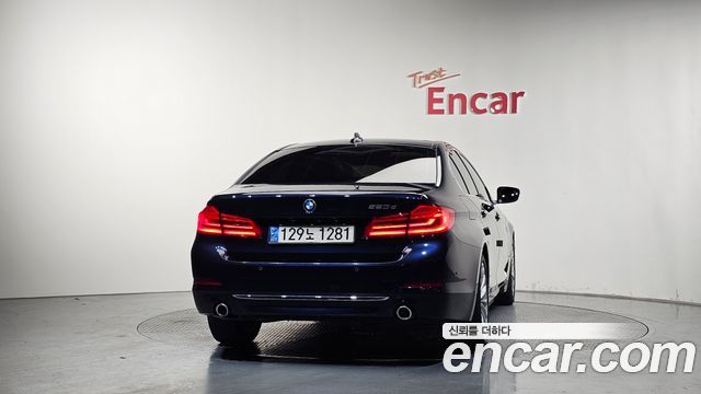 BMW 5 Series (G30) 520d Luxury Special Edition 2018 — фото 4