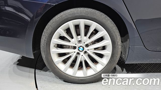 BMW 5 Series (G30) 520d Luxury Special Edition 2018 — фото 5