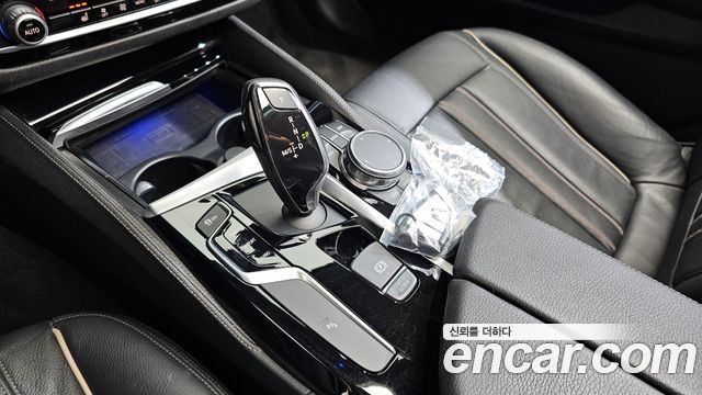 BMW 5 Series (G30) 520d Luxury Special Edition 2018 — фото 9