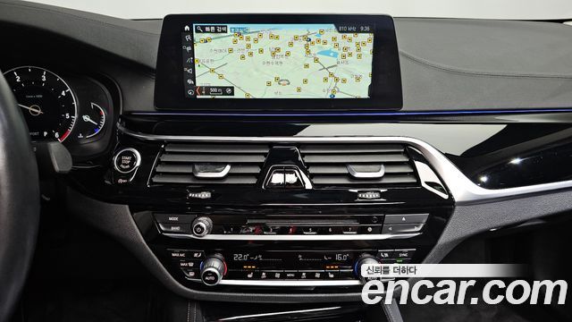 BMW 5 Series (G30) 520d Luxury Special Edition 2018 — фото 13