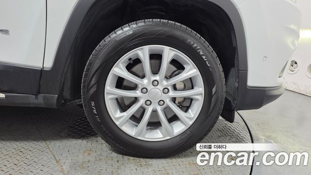 Jeep Cherokee (KL) 2.4 Longitude High AWD 2019 — фото 21