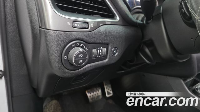 Jeep Cherokee (KL) 2.4 Longitude High AWD 2019 — фото 27