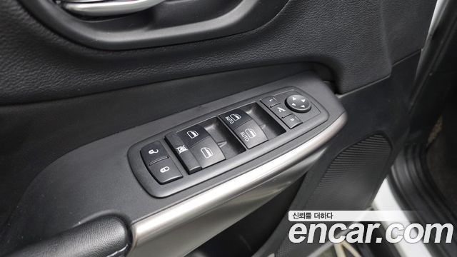 Jeep Cherokee (KL) 2.4 Longitude High AWD 2019 — фото 29