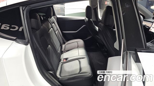 Tesla Model Y Long Range AWD 2021 — фото 11