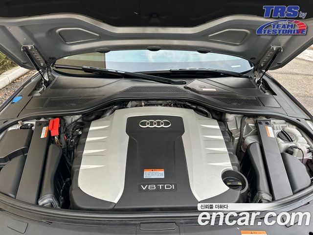 Audi A8 60 TDI Quattro LWB D4 2015 — фото 10