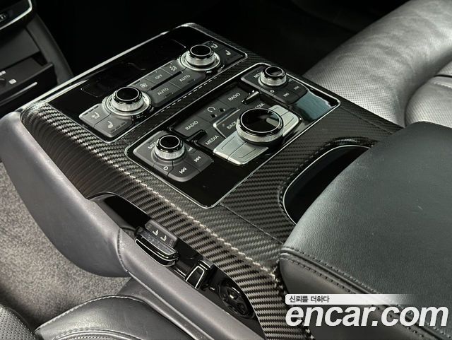Audi A8 60 TDI Quattro LWB D4 2015 — фото 16
