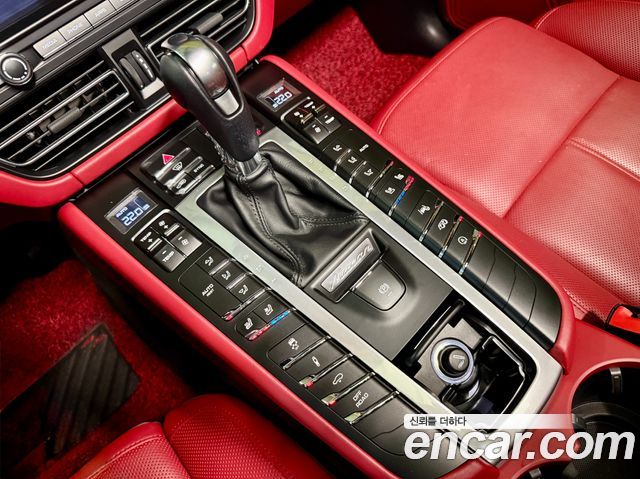 Porsche Macan 2.9 GTS 95B 2020 — фото 15