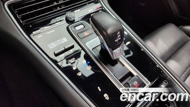 Porsche Panamera (971) 3.0 AWD 2018 — фото 9