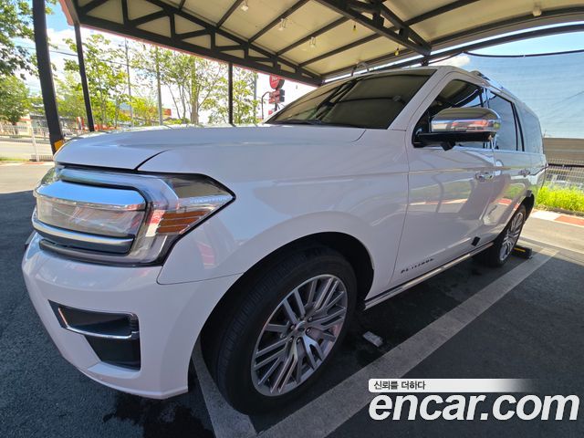 Ford Expedition Platinum 4WD 7Seater