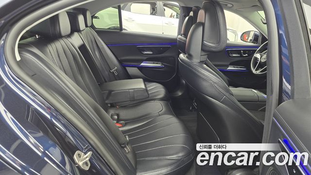 Mercedes-Benz E-Class (W214) E220d 4MATIC Exclusive 2024 — фото 11