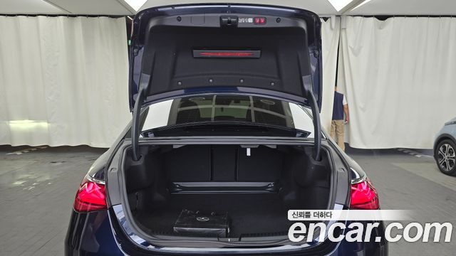 Mercedes-Benz E-Class (W214) E220d 4MATIC Exclusive 2024 — фото 20