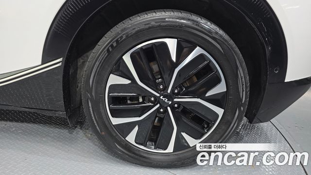 Kia EV6 Long Range Earth 2022 — фото 21