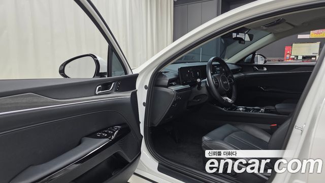 Kia K5 (III) 2.0 Noblesse 2025 — фото 10