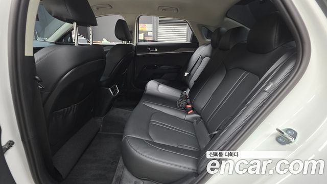 Kia K5 (III) 2.0 Noblesse 2025 — фото 12