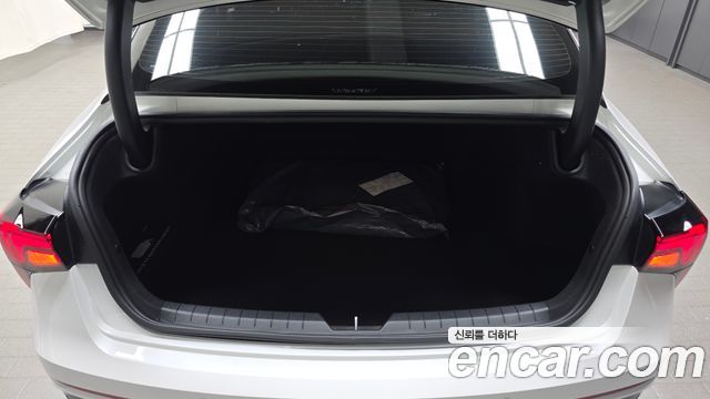 Kia K5 (III) 2.0 Noblesse 2025 — фото 16