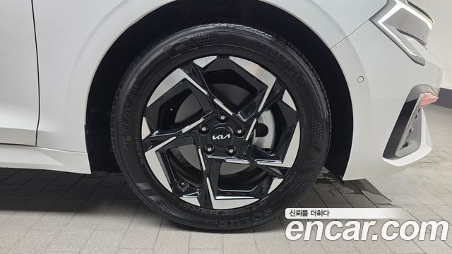 Kia K5 (III) 2.0 Noblesse 2025 — фото 21