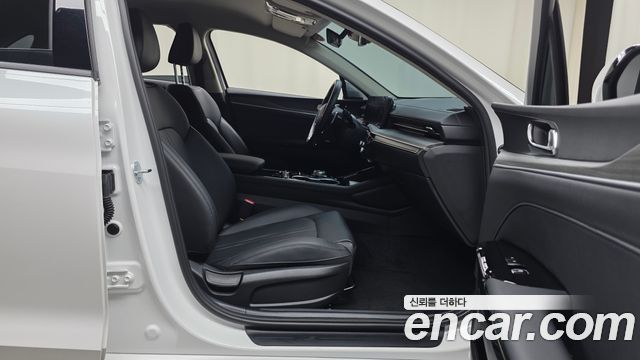 Kia K5 (III) 2.0 Noblesse 2025 — фото 26