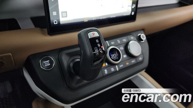 Land Rover Defender (L663) 110 D300 X-Dynamic HSE 2025 — фото 9