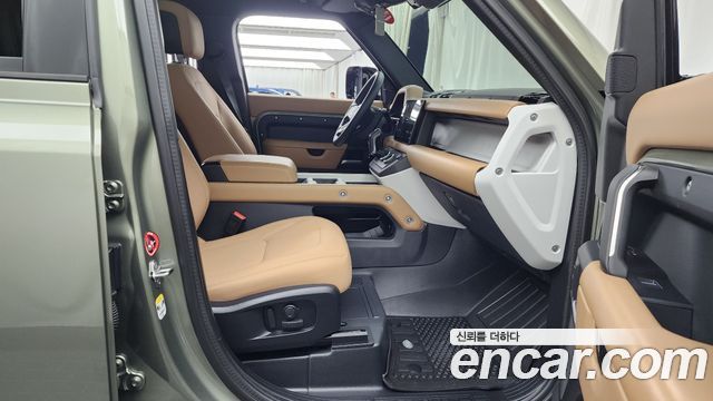Land Rover Defender (L663) 110 D300 X-Dynamic HSE 2025 — фото 15