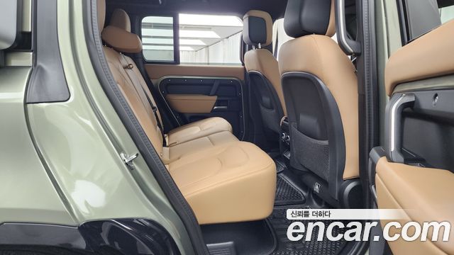 Land Rover Defender (L663) 110 D300 X-Dynamic HSE 2025 — фото 16