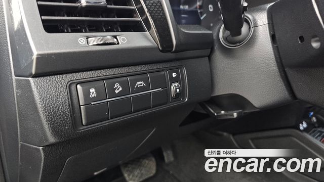 KG Mobility (SsangYong) Rexton Sports Khan Diesel 2.2 2WD Prestige 2022 — фото 15