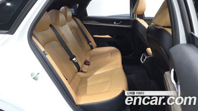 Kia K5 (III) 2.0 Noblesse 2022 — фото 12