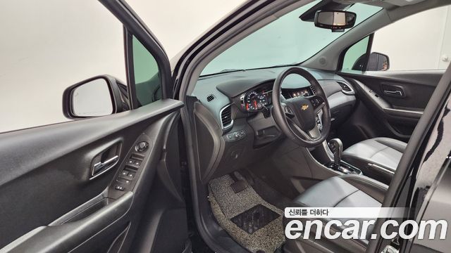 Chevrolet Trax 1.4 Red Line Premier 2022 — фото 10