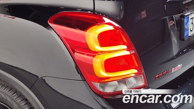 Chevrolet Trax 1.4 Red Line Premier 2022 — фото 23