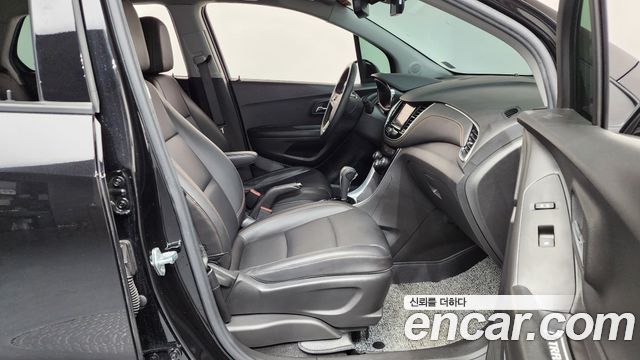 Chevrolet Trax 1.4 Red Line Premier 2022 — фото 26