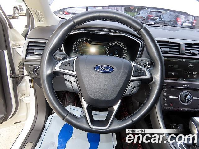 Ford Mondeo (IV) 2.0 Titanium 2016 — фото 8