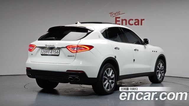 Maserati Levante 3.0 AWD 2020 — фото 2