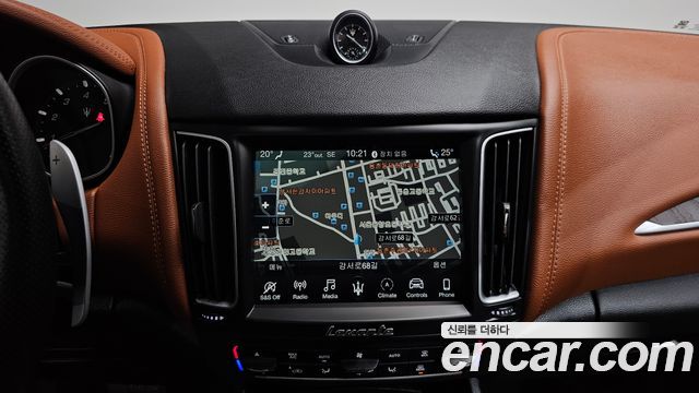 Maserati Levante 3.0 AWD 2020 — фото 14