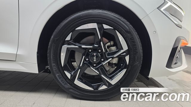 Kia K5 (III) 2.0 Noblesse 2025 — фото 21