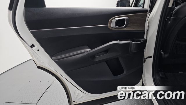 Kia Sorento (IV) Gasoline 2.5T 2WD Trendy 2023 — фото 25