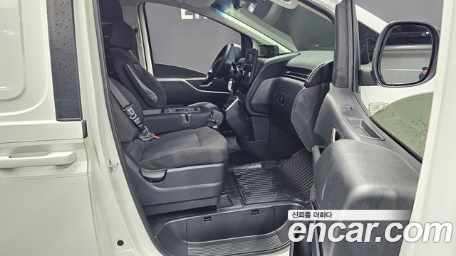 Hyundai Staria Cargo 3-Seater Smart 2023 — фото 11