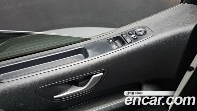 Hyundai Staria Cargo 3-Seater Smart 2023 — фото 16