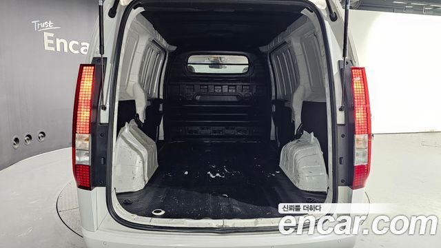 Hyundai Staria Cargo 3-Seater Smart 2023 — фото 20