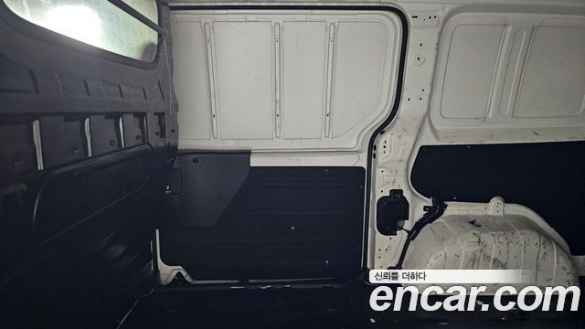 Hyundai Staria Cargo 3-Seater Smart 2023 — фото 25