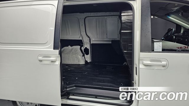 Hyundai Staria Cargo 3-Seater Smart 2023 — фото 26