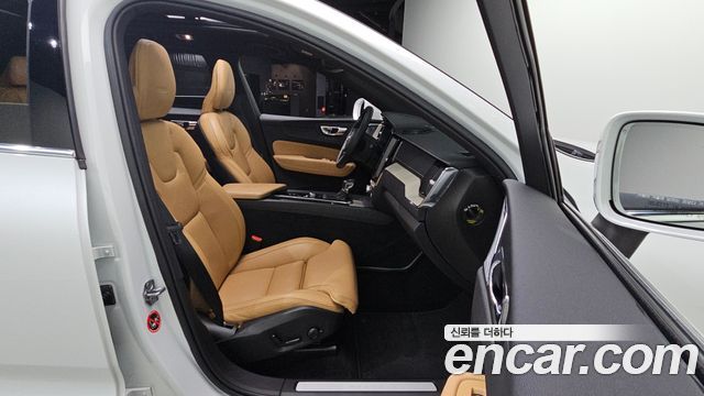 Volvo XC60 (II) D5 Inscription 2020 — фото 12