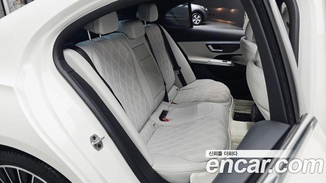 Mercedes-Benz E-Class (W214) E450 4MATIC Exclusive 2025 — фото 11
