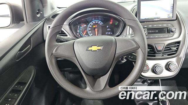 Chevrolet Spark LS 2019 — фото 13