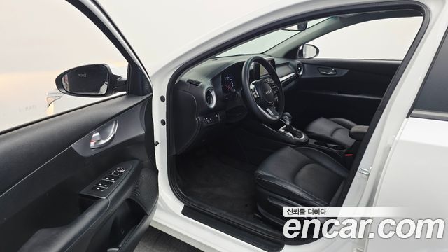Kia K3 (II) 1.6 Trendy 2023 — фото 10