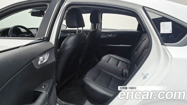 Kia K3 (II) 1.6 Trendy 2023 — фото 11