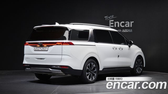 Kia Carnival (IV) Gasoline 9-Seater Noblesse 2023 — фото 2