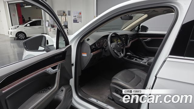 Volkswagen Touareg (III) 3.0 TDI Prestige 2020 — фото 10