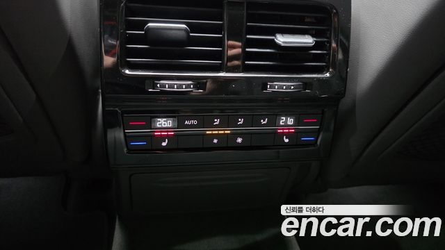 Volkswagen Touareg (III) 3.0 TDI Prestige 2020 — фото 19